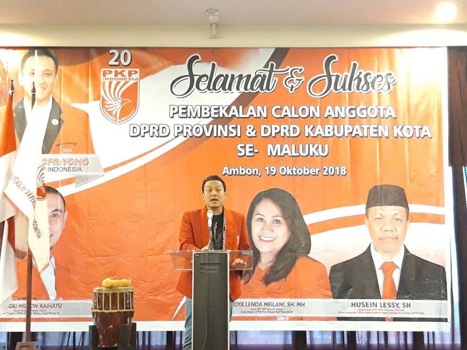 Ketua Umum  (Ketum) Dewan Pimpinan Pusat (DPP) PKPI, Diaz Hendropriyono menyampaikan sambutan pada acara Pembekalan Calon Anggota DPRD Provinsi  dan DPRD kabupaten/kota se -Maluku, yang digelar di Swisbell Hotel Ambon, Jumat (19/10/2018)