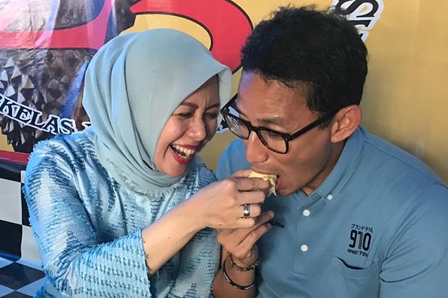 Nur Asia saat bersama suaminya Sandiaga Salahudin Uno