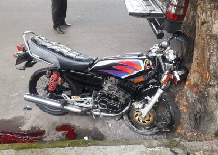 Laka lantas tunggal yang terjadi di  Desa Passo,  Kecamatan  Baguala Kota Ambon,  Minggu  (13/1)  sekitar pukul 05.30 Wit, menyebabkan  korban,  Lendy Graili Toisuta, pengendara sepeda Motor RX. King  No. Polisi DE 2702 BM,  tewas . 