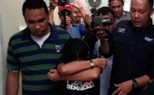 Tersangka arisan online JMD saat ditahan di Polres Pulau Ambon beberapa waktu lalu