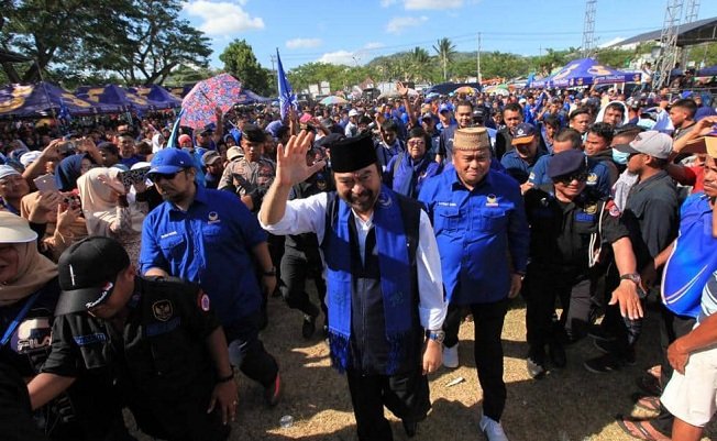 Ketua Umum Partai NasDem Surya Paloh melakukan safari kampanye keliling Sulawesi. Selama sepekan sejak 23 Maret hingga Minggu 31 Maret 2019). NasDem membirukan seluruh Celebes. (FOTO : HUMAS DPP NASADEM)