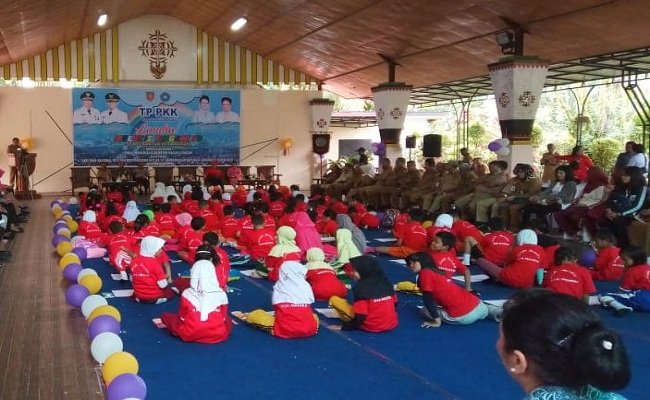 Lomba melukis tingkat SD se- Kecamatan Kota Masohi digelar Tim Penggerak PKK menyambut HUT RI ke-74, di Aula Pandopo Bupati Malteng, Selasa (6/8/2019) 