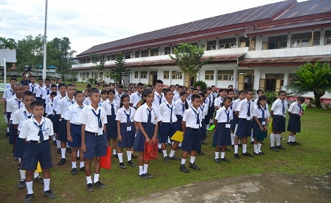 ILUSTRASI : Aktivitas siswa di salah satu SMP di Kota Ambon