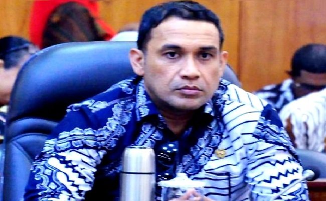 Sekretaris Fraksi Pembangunan Bangsa DPRD Maluku A. Aziz Hentihu