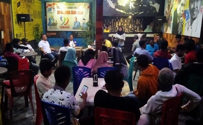 DPD KNPI Kabupaten Seram Bagian Timur menggelar refleksi Hari Sumpah Pemuda 28 Oktober 2020. Kegiatan yang berlangsung di Hunimua Caffe pada, Rabu malam (28/10/2020)