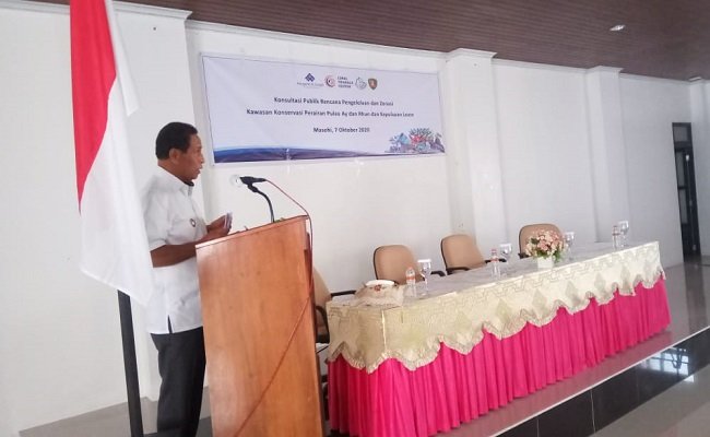 Wakil Bupati Maluku Tengah Marlatu L Leleury saat membuka kegiatan pelaksanaan Konsultasi Publik II Tingkat Kabupaten di Masohi, Rabu (7/10/2020)