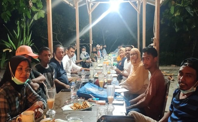 DPW Pengurus Konfederasi Serikat Buruh Sejahtera Indonesia (KSBSI) Provinsi Maluku bersama DPC Kota Ambon menggelar rapat perdana sekaligus menjalin silaturahim bersama di Cafe Buritan, Ambon, Kamis (14/01/2021)
