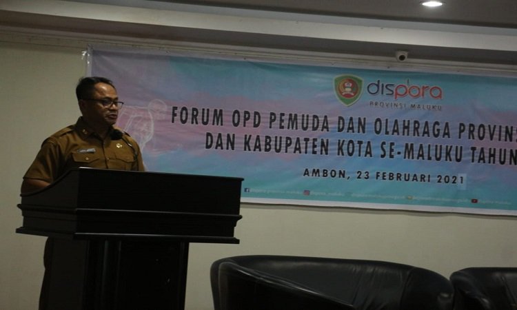 Sekda Provinsi Maluku, Kasrul Selang, membuka Forum Organisasi Perangkat Daerah (OPD) Pemuda dan Olahraga Pemerintah Provinsi dan Kabupaten/Kota se-Maluku Tahun 2021, di Hotel Pasific, Kota Ambon, Selasa (23/02/2021),.