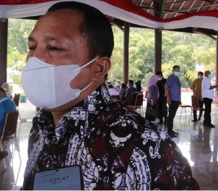Kepala Dinas Pendidikan Kabupaten Maluku Tengah, Askam Tuasikal. Foto: beritabeta.com