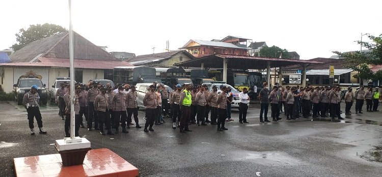 Apel Kesiapan Personil di Mapolresta Ambon, Senin (19/07/2021)