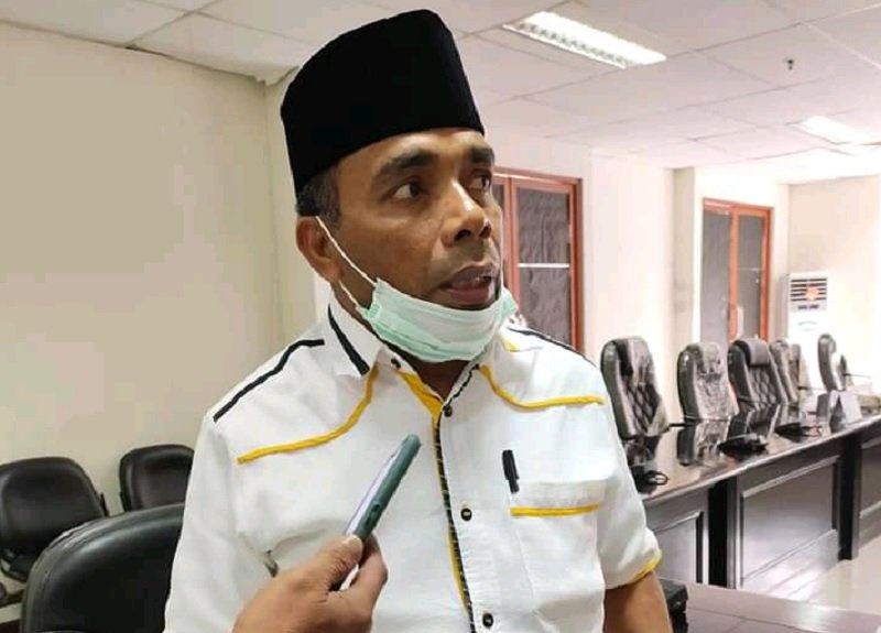 Ketua Komisi I DPRD Maluku, Amir Rumra