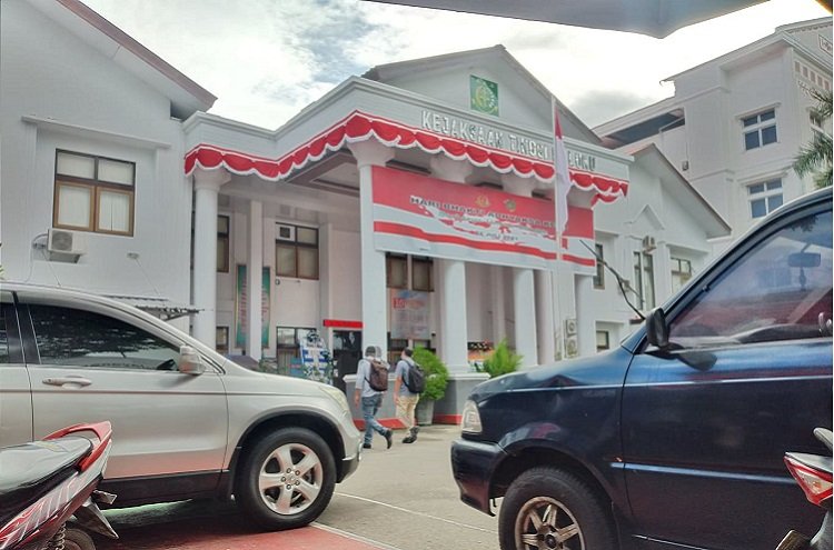 Gedung Kejaksaan Tinggi Maluku di Jalan Sultan Hairun Kecamatan Sirimau Kota Ambon.