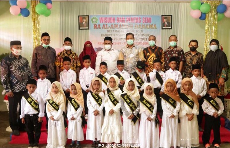 Sebanyak 25 siswa dan siswi Raudatul Adfal Al-Amanah Negeri Danama, Kecamatan Tutuk Tolu, Kabupaten Seram Bagian Timur (SBT) saat diwisudakan, Sabtu (31/7/2021).