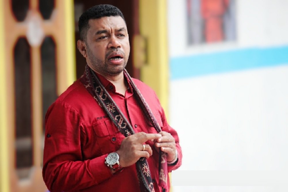 Anggota DPD RI Papua Barat, Filep Wamafma