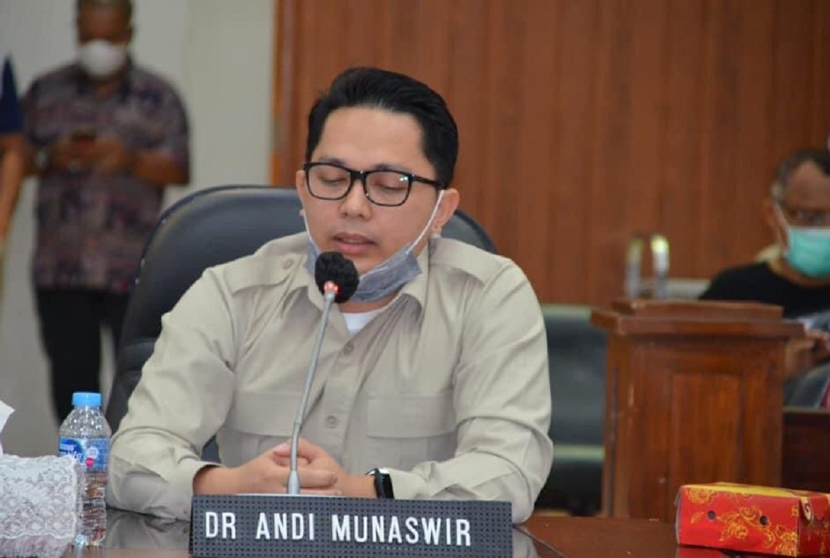 Anggota DPRD Provinsi Maluku dari Daerah Pemilihan [Dapil] Maluku Tengah Andi Munaswir