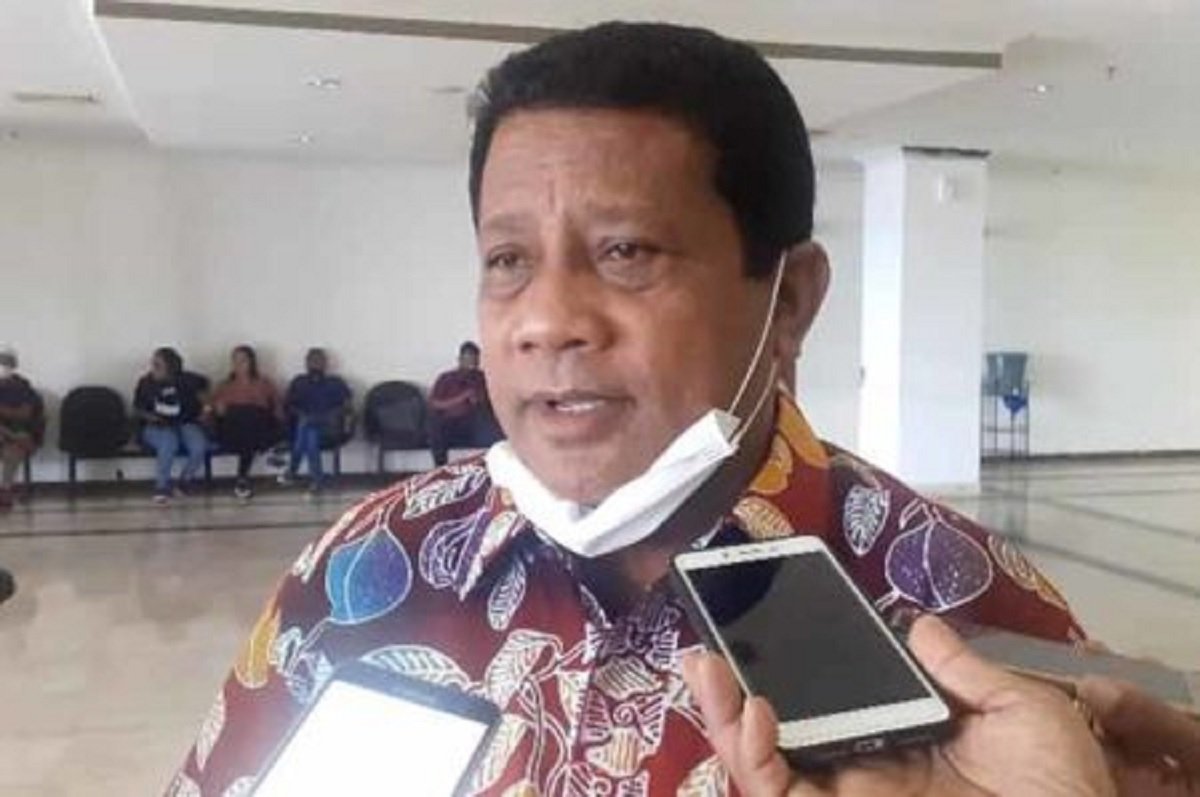 Ketua DPRD Provinsi Maluku Lucky Wattimura