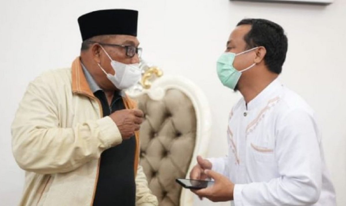 Plt Gubernur Sulsel Andi Sudirman Sulaiman (kanan) bersama Gubernur Maluku Murad Ismail bertemu membahas upaya peningkatan ekspor kedua daerah. (FOTO: HUMAS PEMPROV SULSEL)