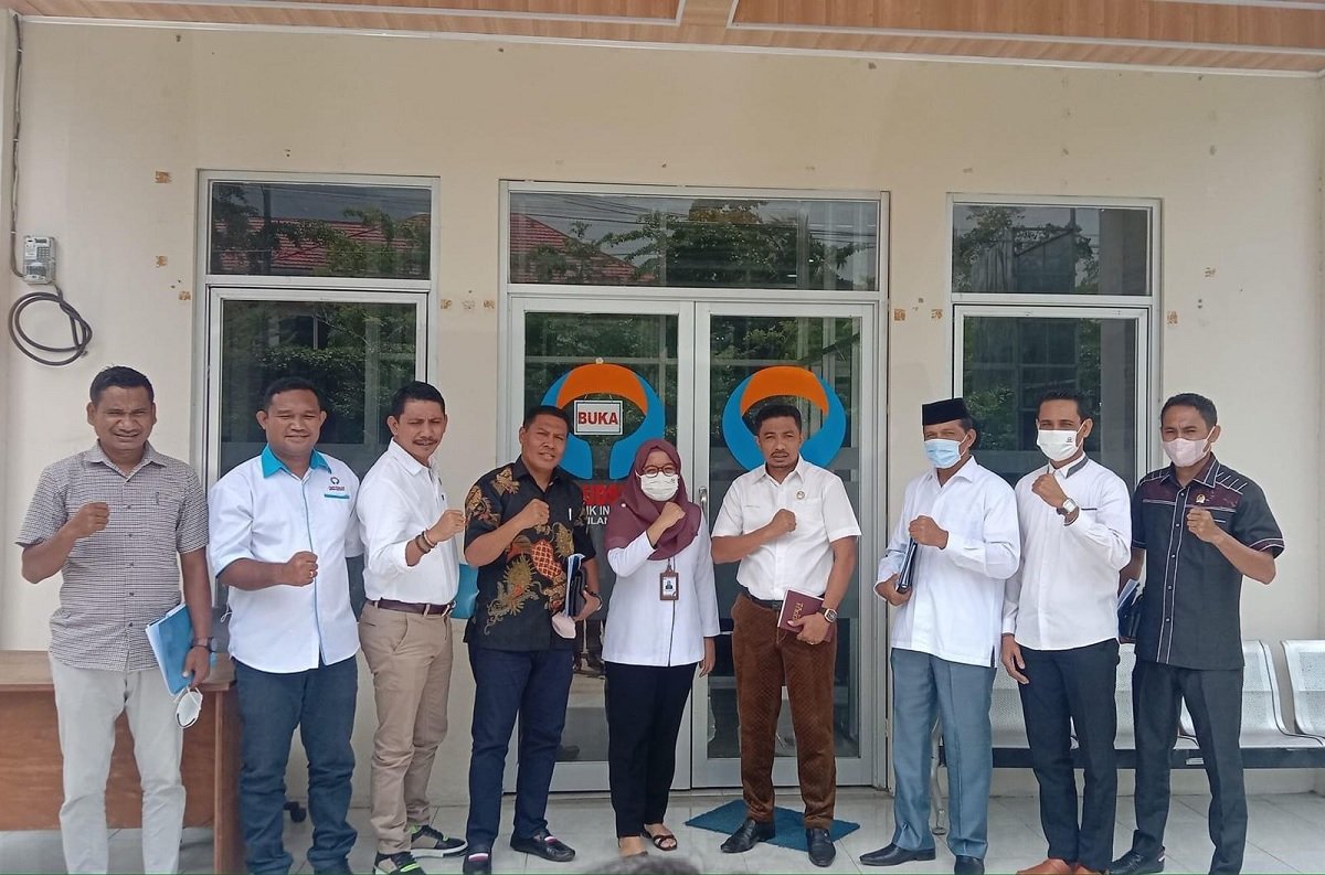 Komisi A DPRD Kabupaten SBT melakukan Kunjungan Kerja [Kunker] ke Kantor Ombudsman RI Perwakilan Provinsi Maluku di Ambon (foto : Istimewa)