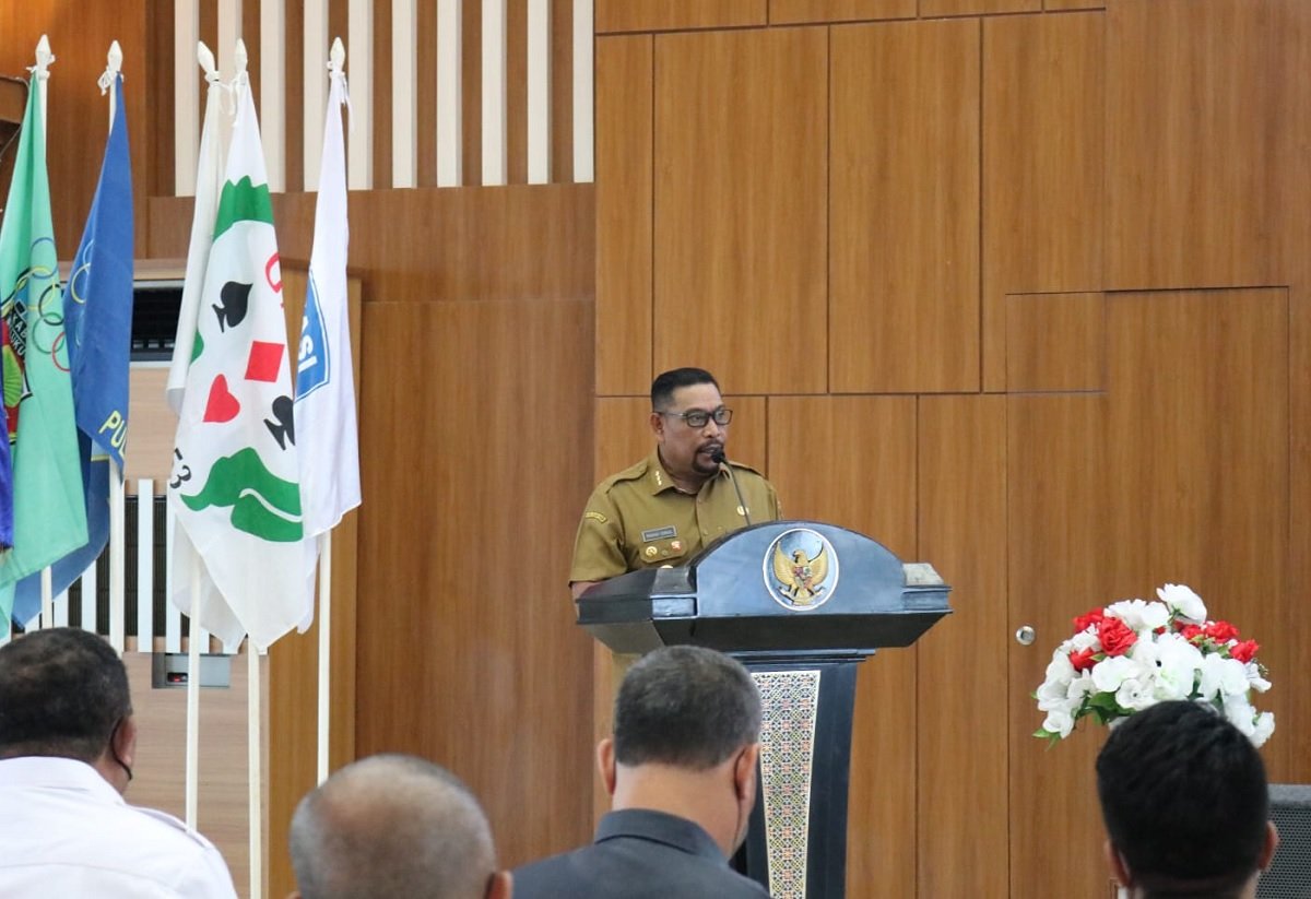 Gubernur Maluku Murad Ismail sekaligus Ketua Umum KONI Maluku terpilih saat memberikan sambutan pada Musyawarah Olahraga Provinsi (Musoprov) yang berlangsung di Lantai VII Kantor Gubernur Maluku, Senin, (01/03/2022).