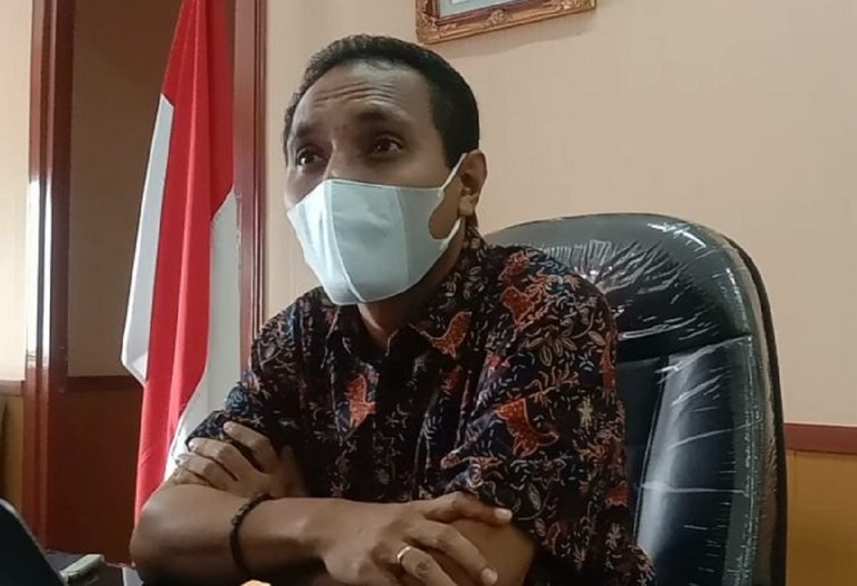 Wakil Ketua DPRD Maluku Melkianus Sairdekut