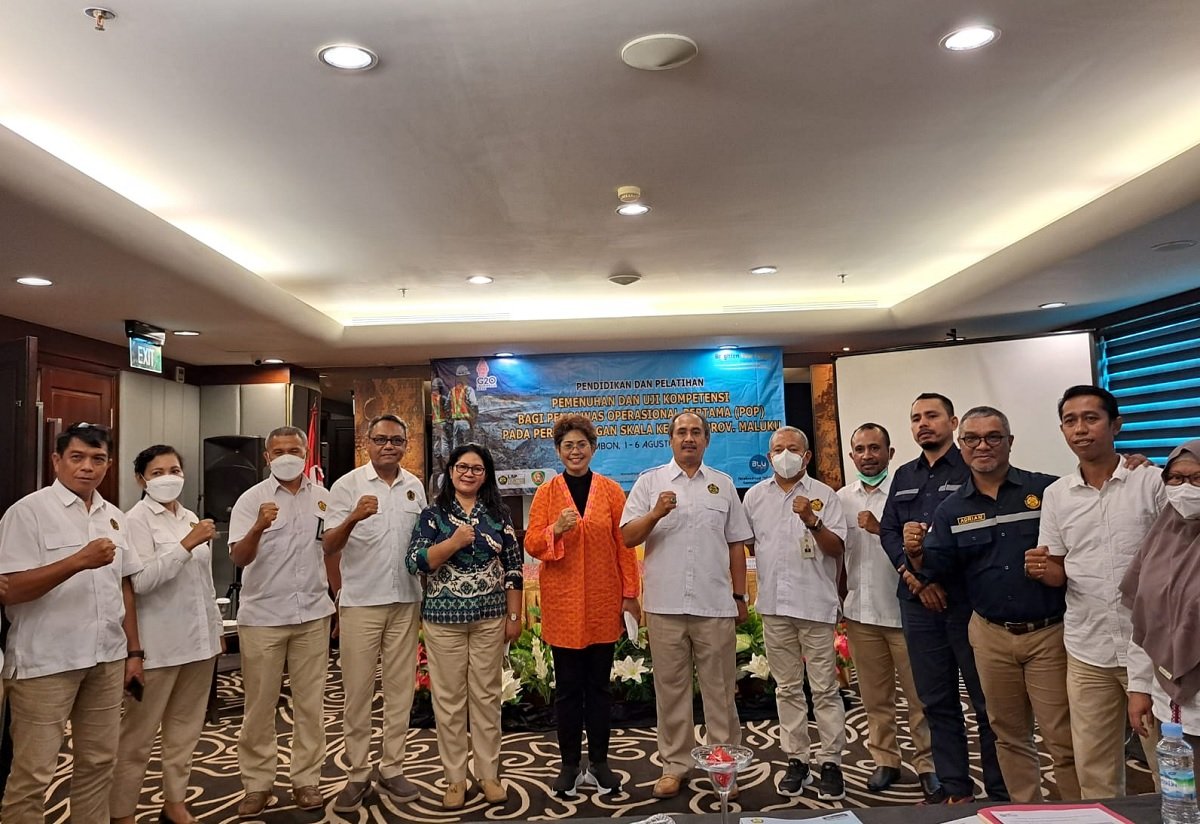 Anggoat DPR RI membuka Diklat Pemenuhan dan Uji Kompetensi bagi POP pada Pertambangan Skala Kecil di Provinsi Maluku yang berlangsung di Swissbell Hotel,  Ambon, Senin (1/8/2022).