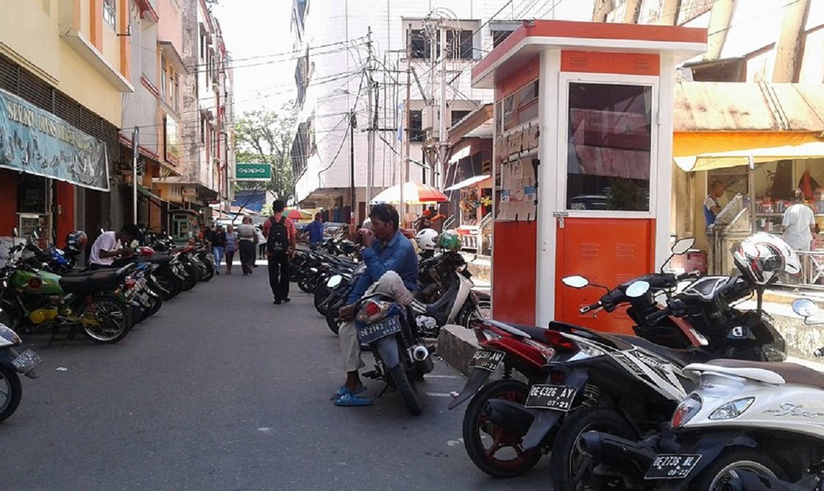 Salah satu area parkir di kota Ambon