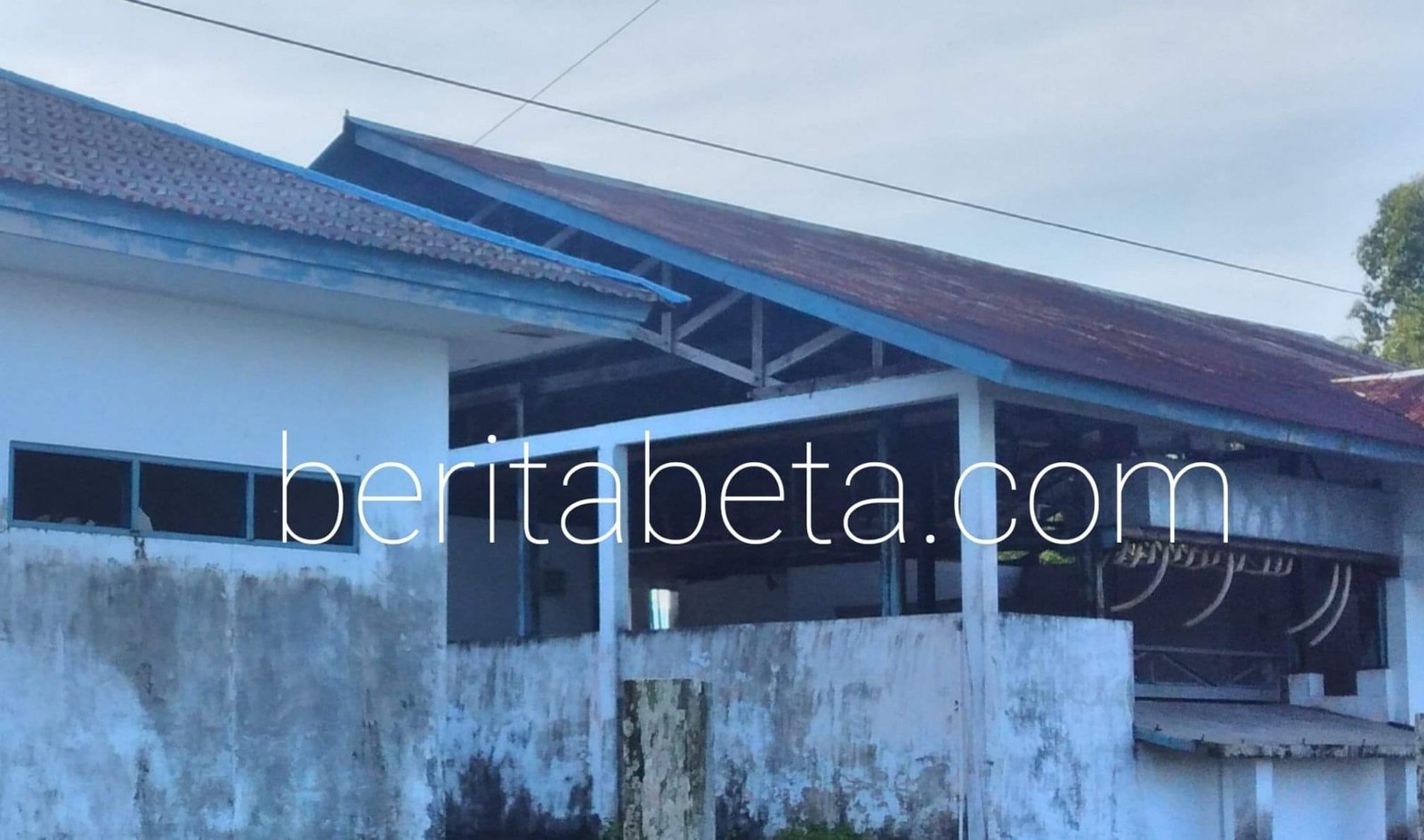 Cold Storage milik Dinas Kelautan dan Perikanan Provinsi Maluku di Pantai Waisisil Pulau Saparua Kabupaten Maluku Tengah, Provinsi Maluku. /BB