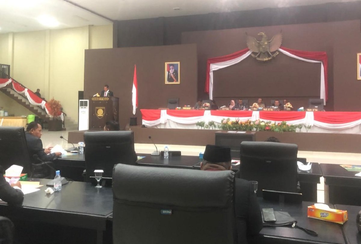 Paripurna DPRD menetapkan Kecamatan Ukar Sengan di Kabupaten SBT