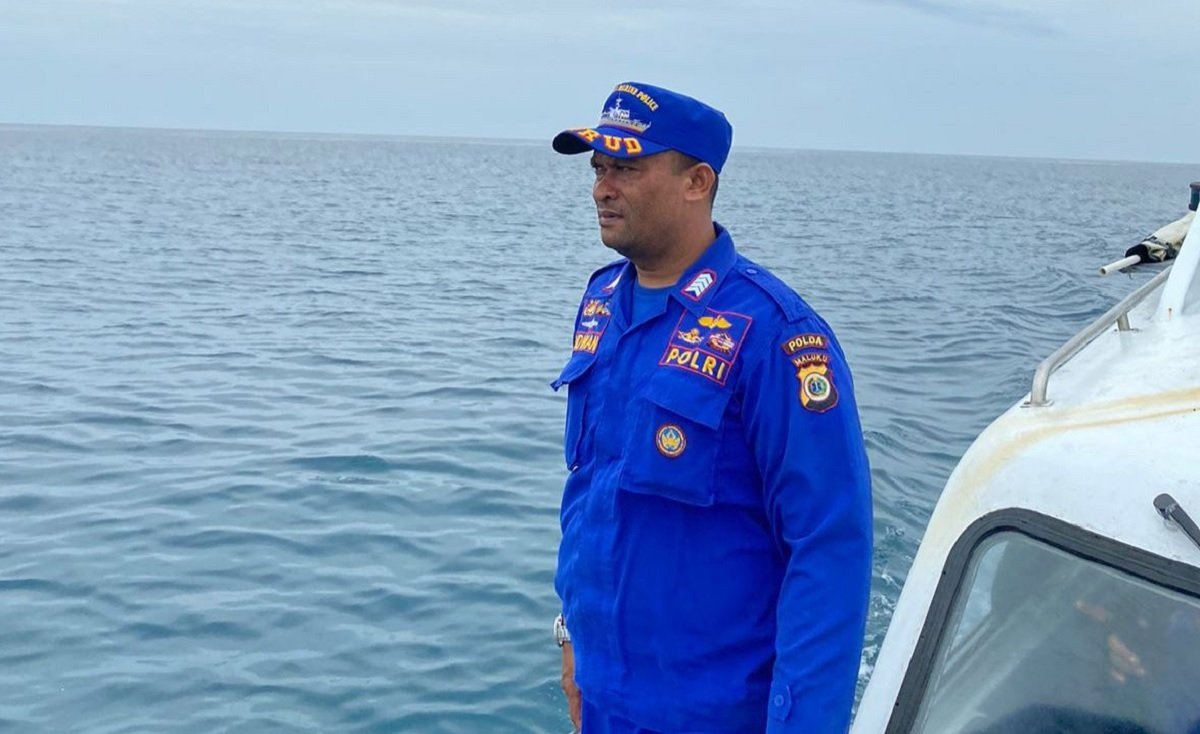 Komandan Kapal Patroli XVI-1007 Ditpolairud Polda Maluku Pos Sandar SBT Bripka Moh Ridwan Mahu