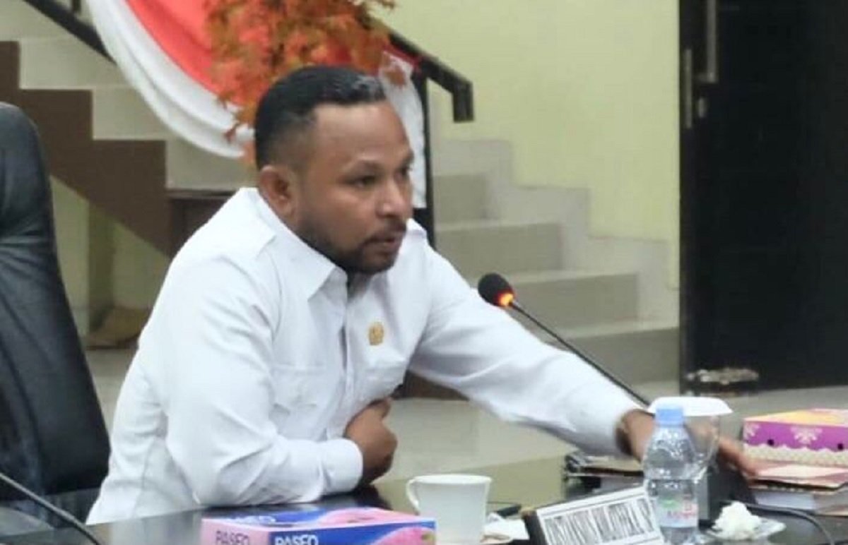 Anggota Komisi B DPRD Kabupaten Seram Bagian Timur (SBT) Costansius Kolatfeka