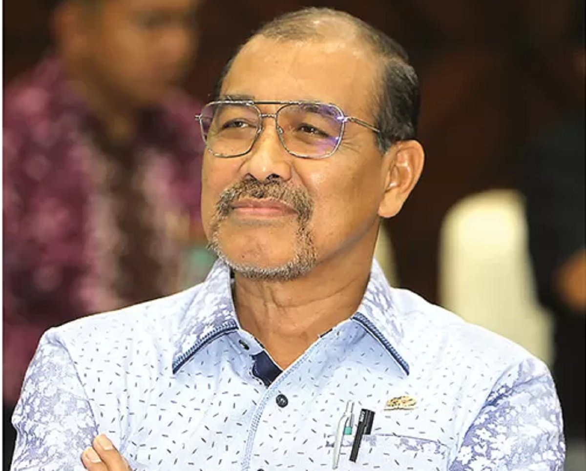 Wakil Ketua DPD RI asal provinsi Maluku  Dr. Nono Sampono, M.Si