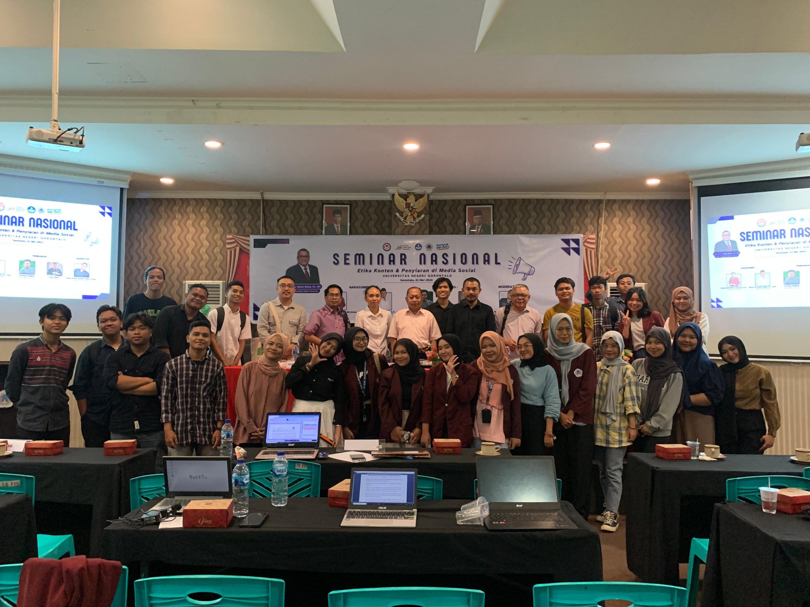 Jurusan Komunikasi, Fakultas Ilmu Sosial (FIS) Universitas Negeri Gorontalo (UNG) menggelar kegiatan Seminar Nasional membahas etika konten dan penyiaran di Media Sosial (Medsos).