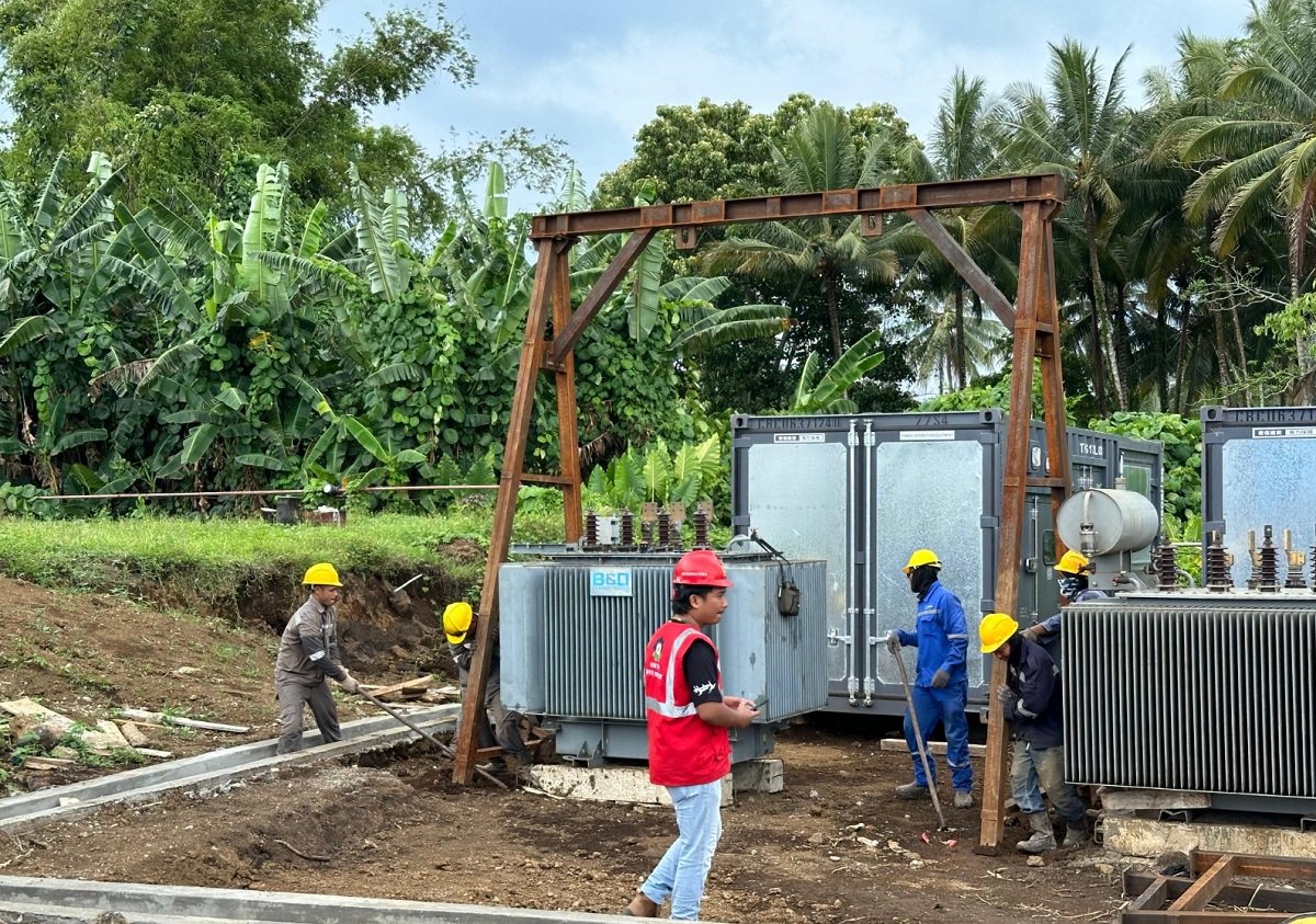 Lima unit Mesin PLTD didatangkan oleh PLN Maluku Maluku Utara untuk memaksimalkan sistem kelistrikan di Jailolo Halmahera Barat