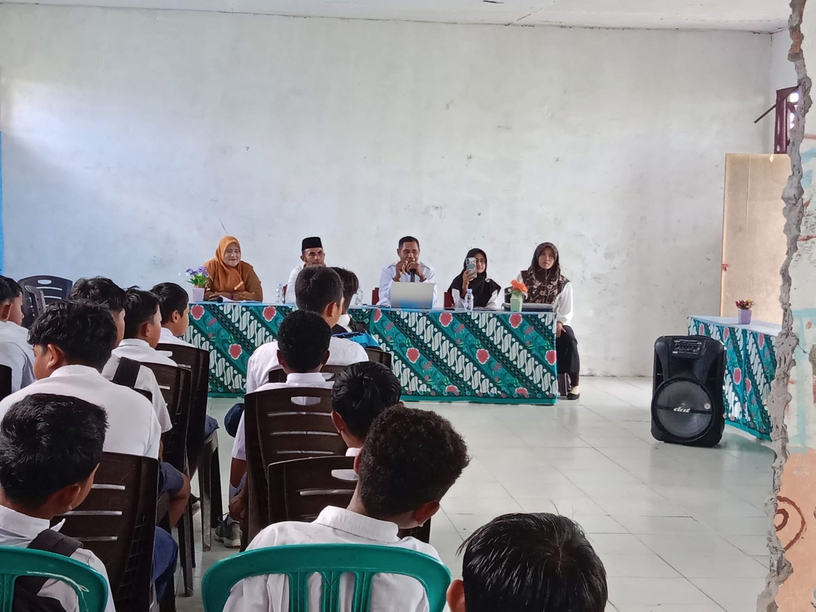 SMP Negeri 37 SBT gandeng KUA Kecamatan Bula Barat dalam program Bimbingan Anak Usia Sekolah. (foto : Istimewa)