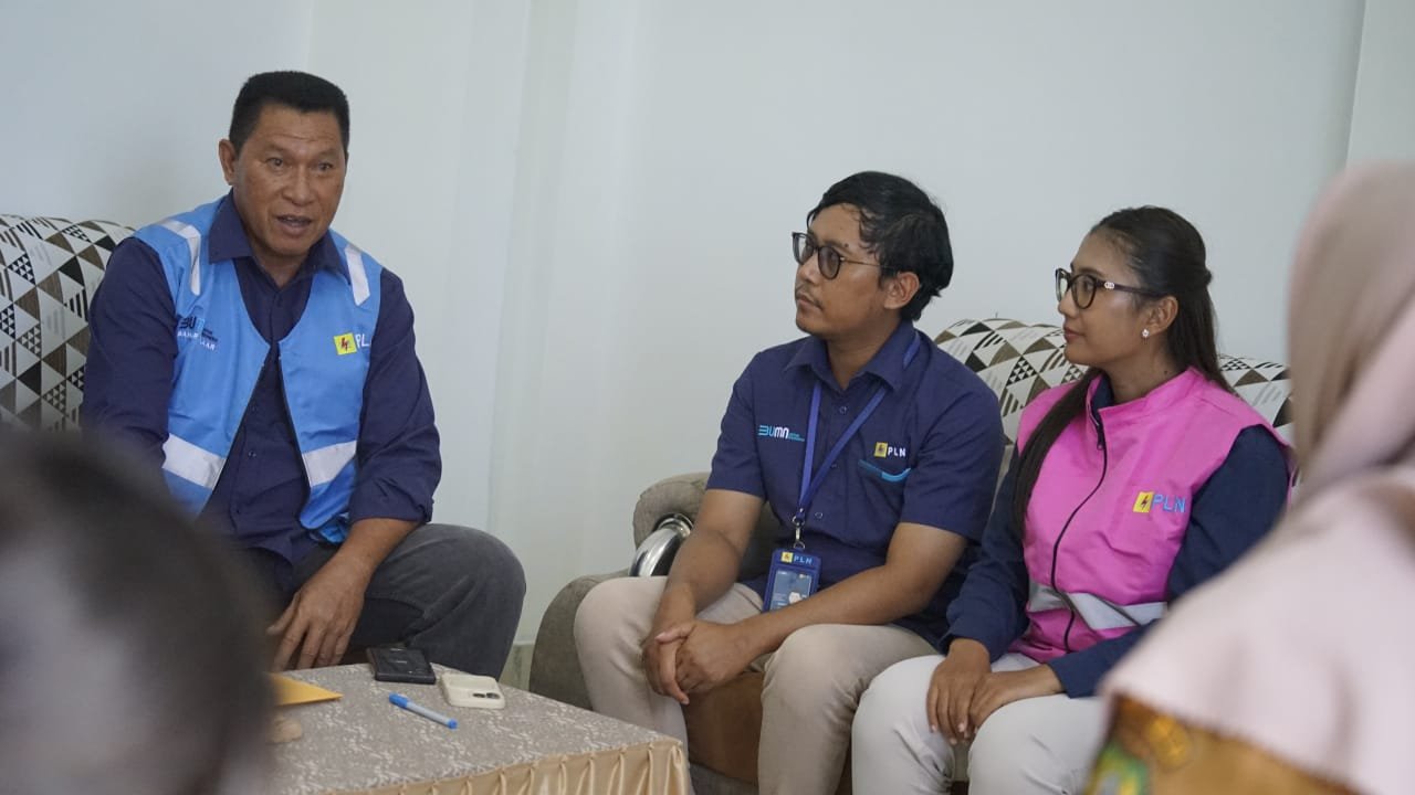 PLN UP3 Sofifi dan RSUD Jailolo, Kabupaten Halmahera Barat, Provinsi Maluku Utara menggelar pertemuan membahas kesiapan tambah daya pelanggan Tegangan Menengah (TM).