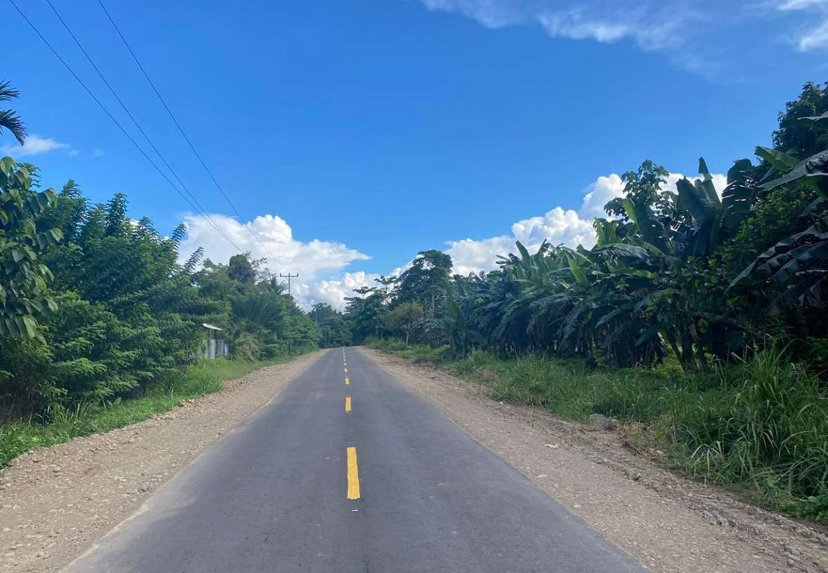 Salah satu ruas jalan yang dibangun  Balai Pelaksanaan Jalan Nasional (BPJN) Maluku pada tahun 2024