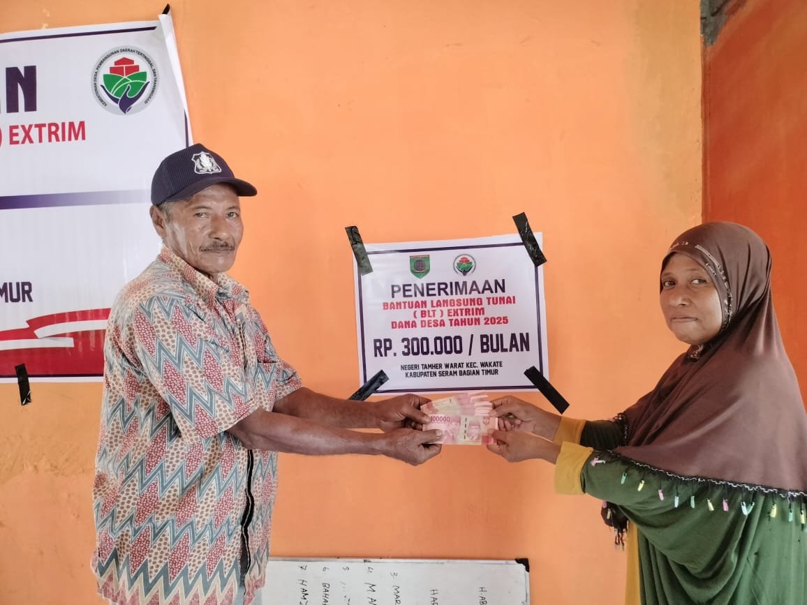 Pemerintah Negeri Tamher Warat, Kecamatan Kesui Watubela, Kabupaten SBT telah menyalurkan BLT Extrim DD tahun 2025. (foto : istimewa)