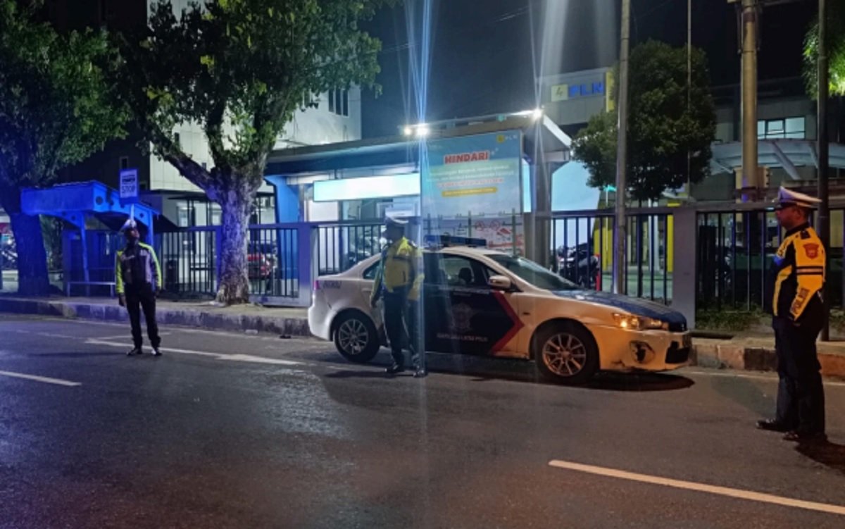 Patroli malam oleh Polresta Ambon mengamankan jalanan di kota Ambon