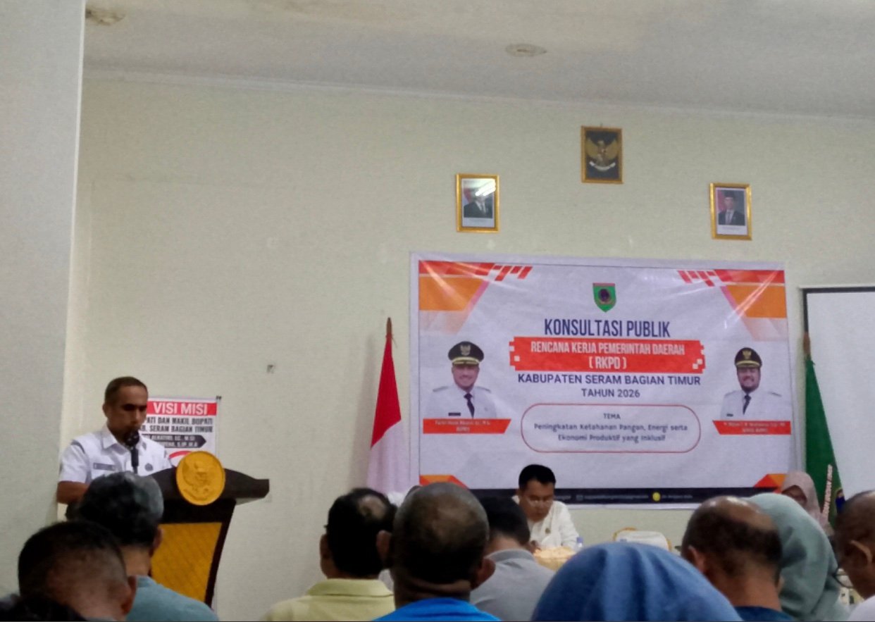 Pj Sekda SBT, Achmad Q. Amahoru membuka kegiatan Konsultasi Publik RKPD Kabupaten SBT tahun 2026.