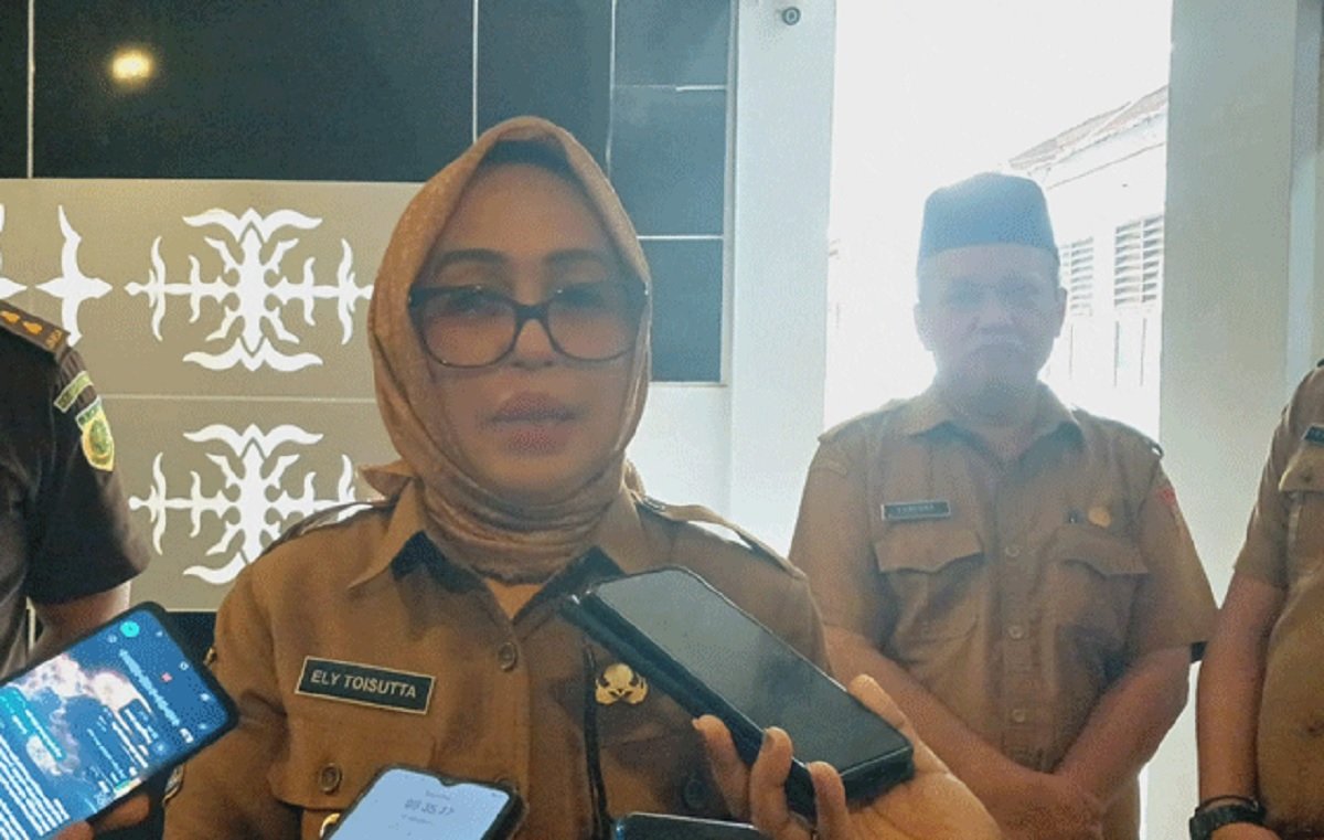 Wakil Wali Kota Ambon, Ely Toisutta