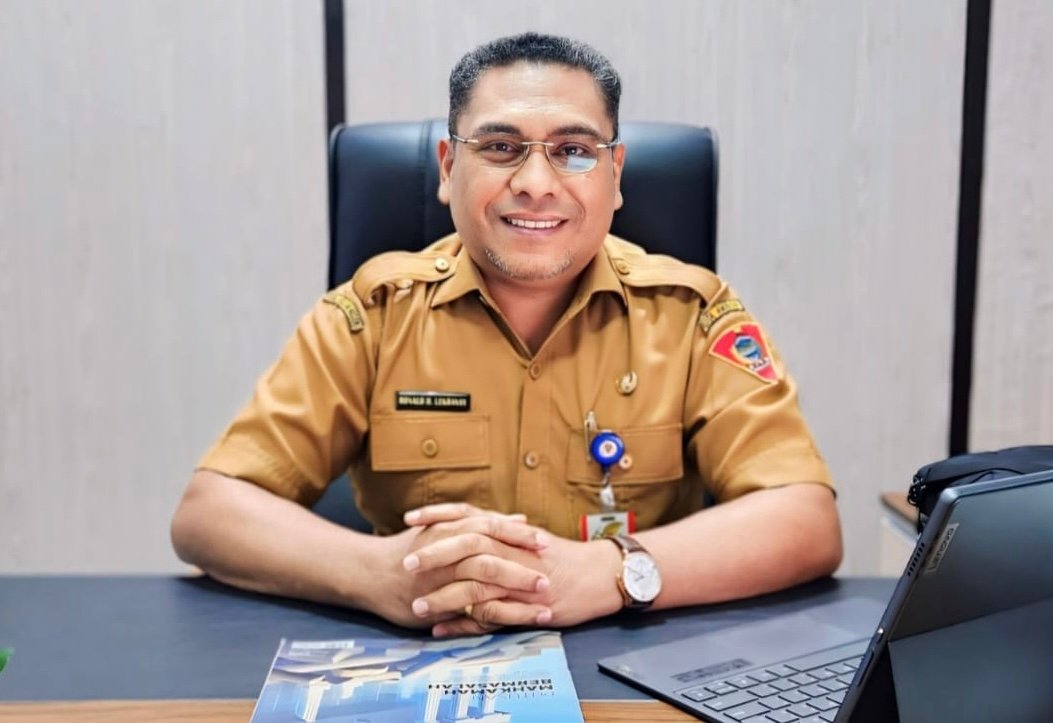 Kepala Dinas Kominfo dan Persandian Kota Ambon, Ronald Lekransy (foto : istimewa)