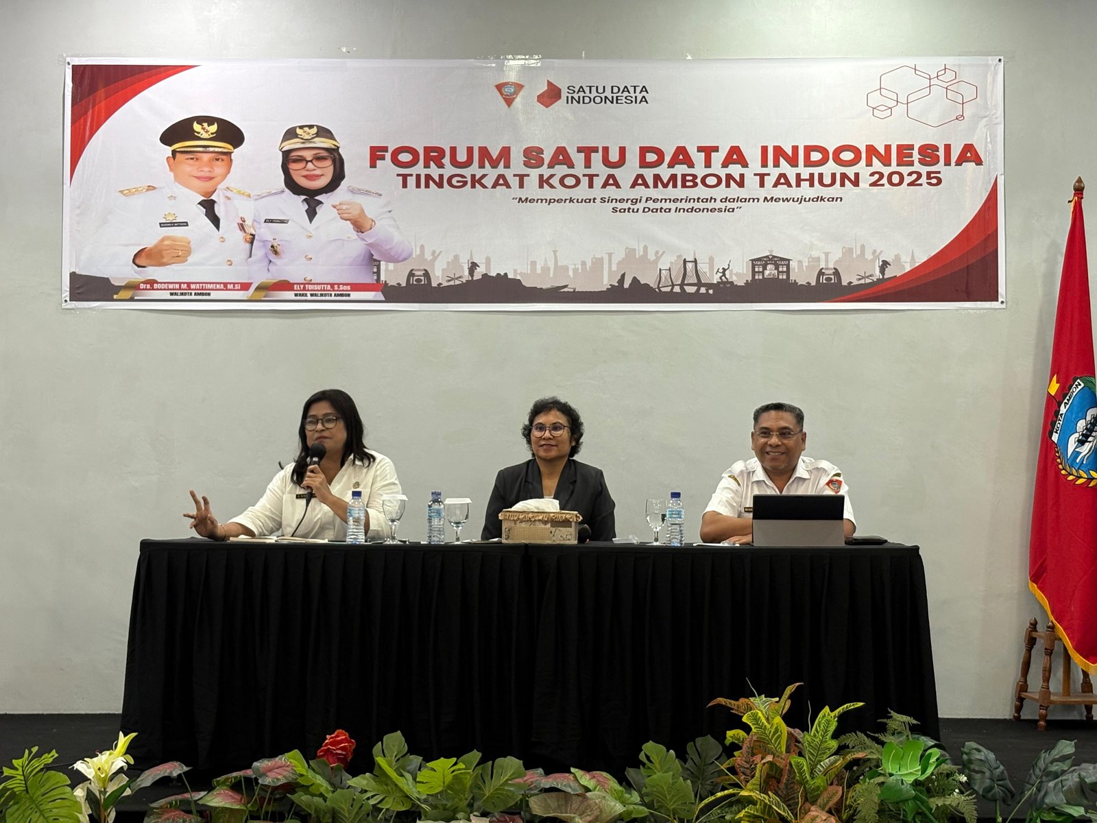Pemkot Ambon menggelar kegiatan Forum Satu Data Indonesia tingkat Kota Ambon di Hotel Grand Avira Ambon, Rabu (5/11/2025).