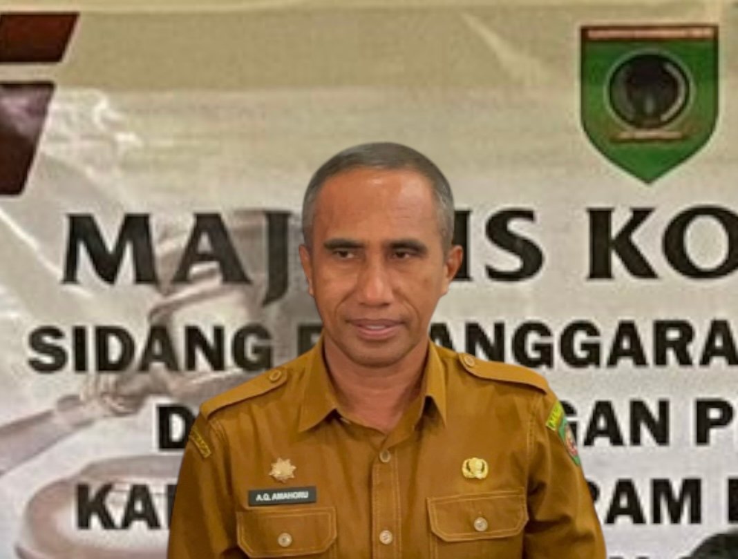 Sekda SBT, Achmad Q. Amahoru. (foto : beritabeta.com)